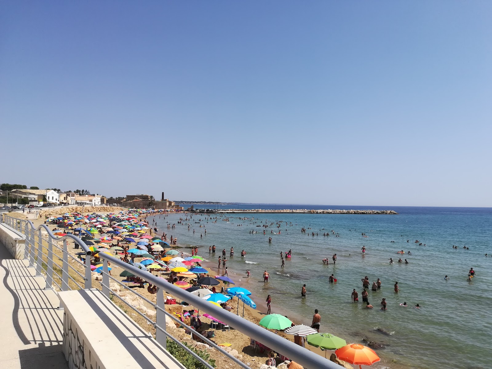 Spiaggia avola borgo marinaro